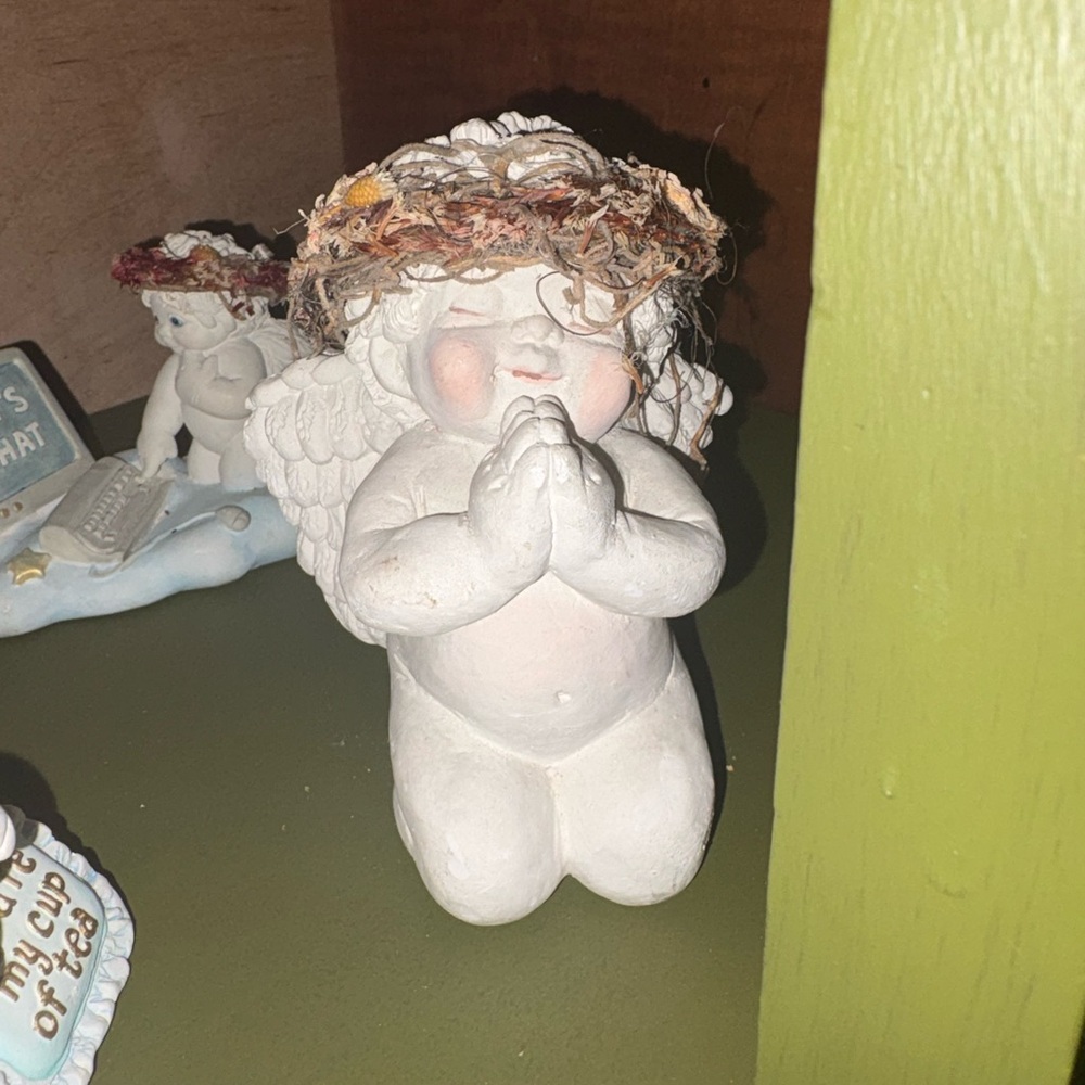 Charming Angel Figurine with Floral Crown - Picture 1 of 1